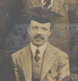 [Henry Cunningham, Worcester college photo, 1914]