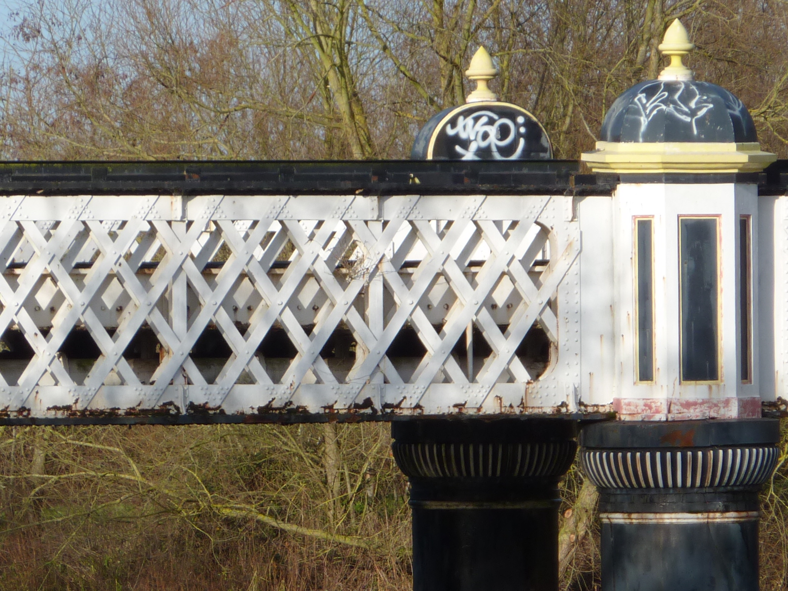 Gasworks railway bridge 1